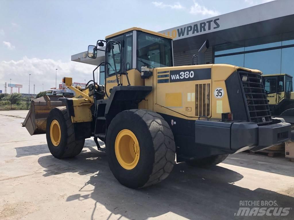 Komatsu WA 380-5H Iekrāvēji uz riteņiem