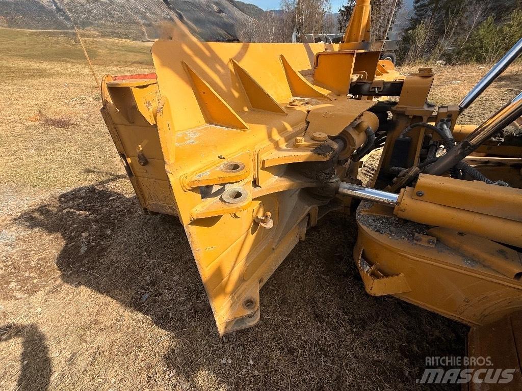 CAT D 6 T LGP Kāpurķēžu buldozeri