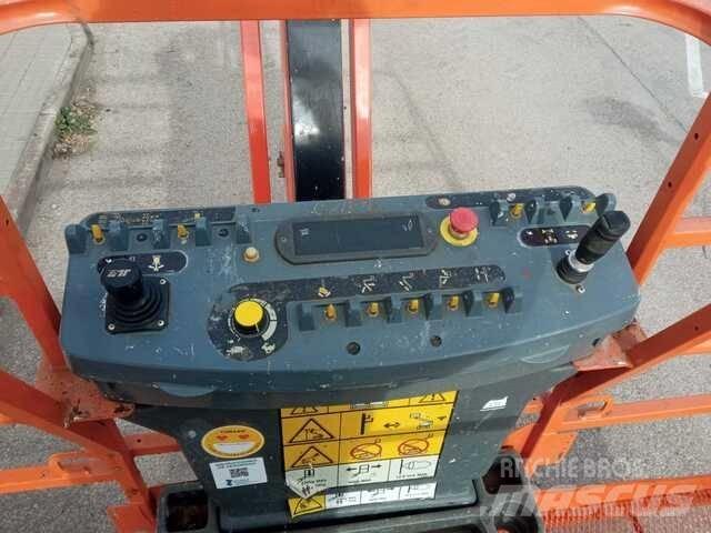 JLG 800 AJ Strēles pacēlāji