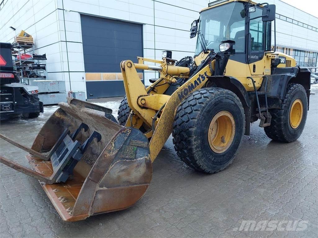 Komatsu WA200-7 Iekrāvēji uz riteņiem