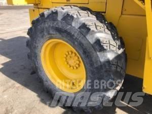 Komatsu Wheel loader Iekrāvēji uz riteņiem