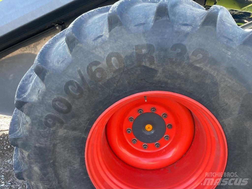 CLAAS Lexion 660 Ražas novākšanas kombaini