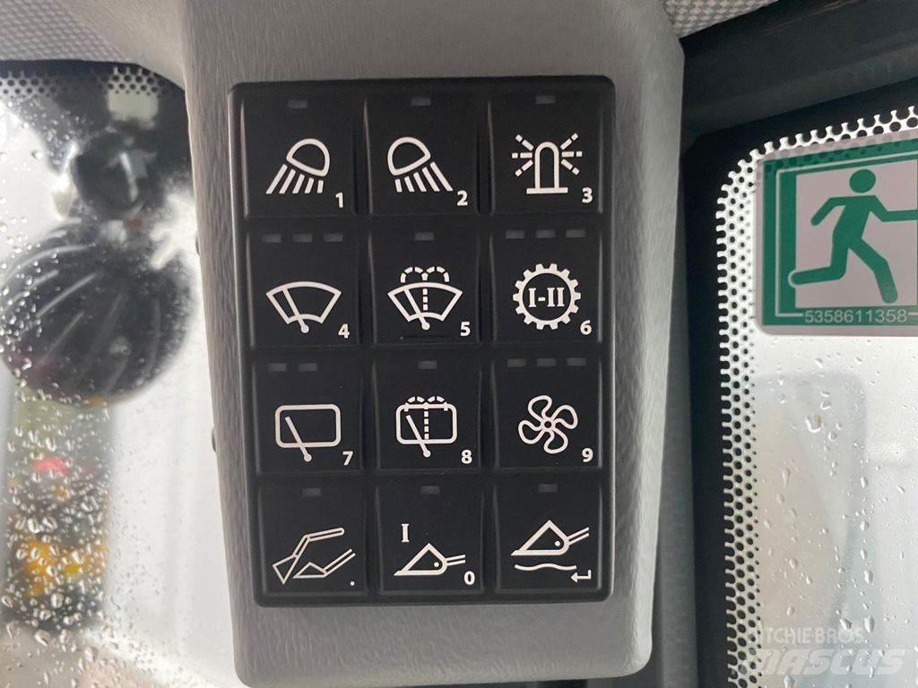 Yanmar V120 Iekrāvēji uz riteņiem