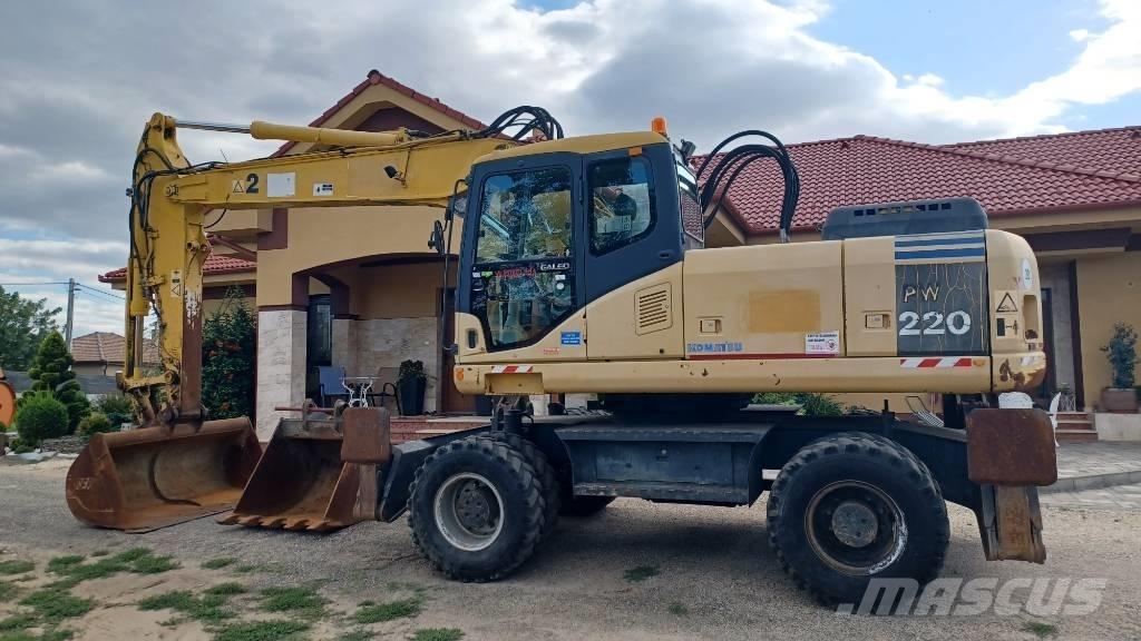 Komatsu PW 220-7 Ekskavatori uz riteņiem