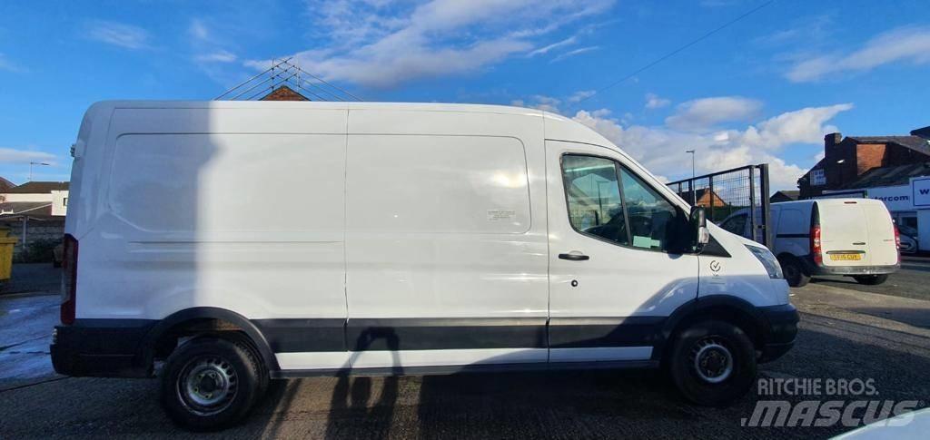 Ford Transit 350 Preču pārvadāšanas furgoni