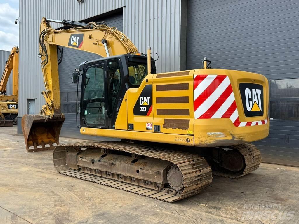 CAT 323 07A Īpašie ekskavatori