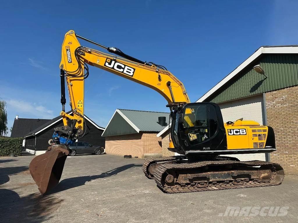 JCB JS220LC plus Kāpurķēžu ekskavatori