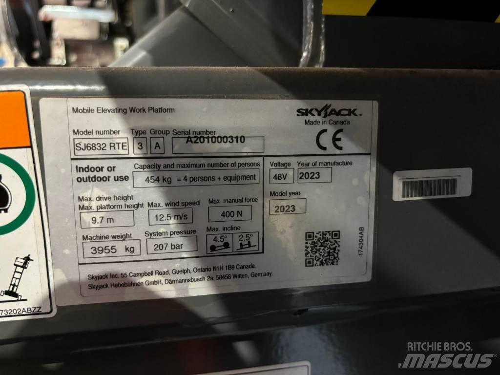 SkyJack SJ 6832 RTE Šķerveida pacēlāji