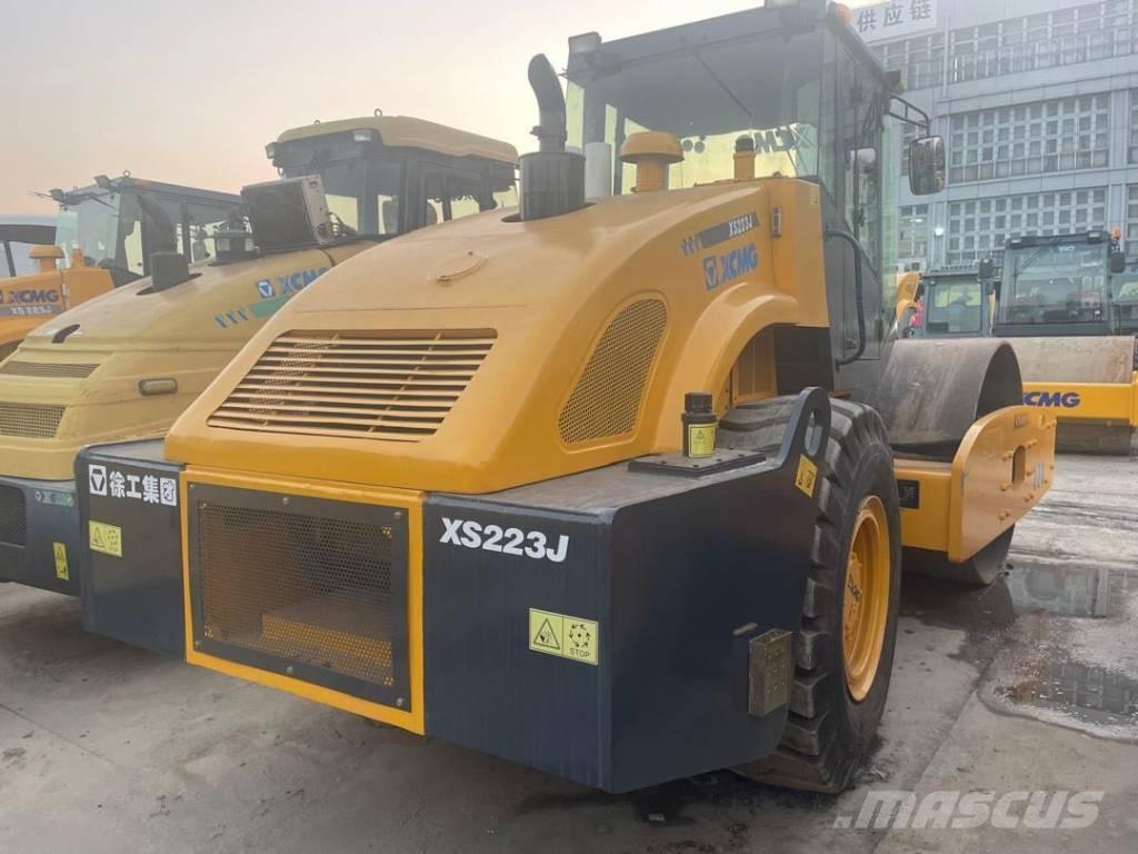 XCMG XS 223 J Vienvalča grunts veltņi
