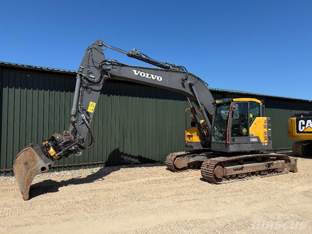 Volvo ECR 235 EL Kāpurķēžu ekskavatori