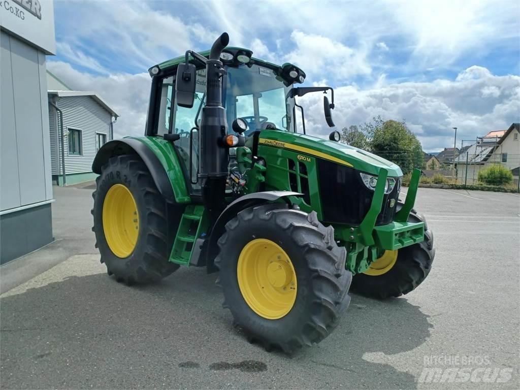 John Deere 6110M Traktori