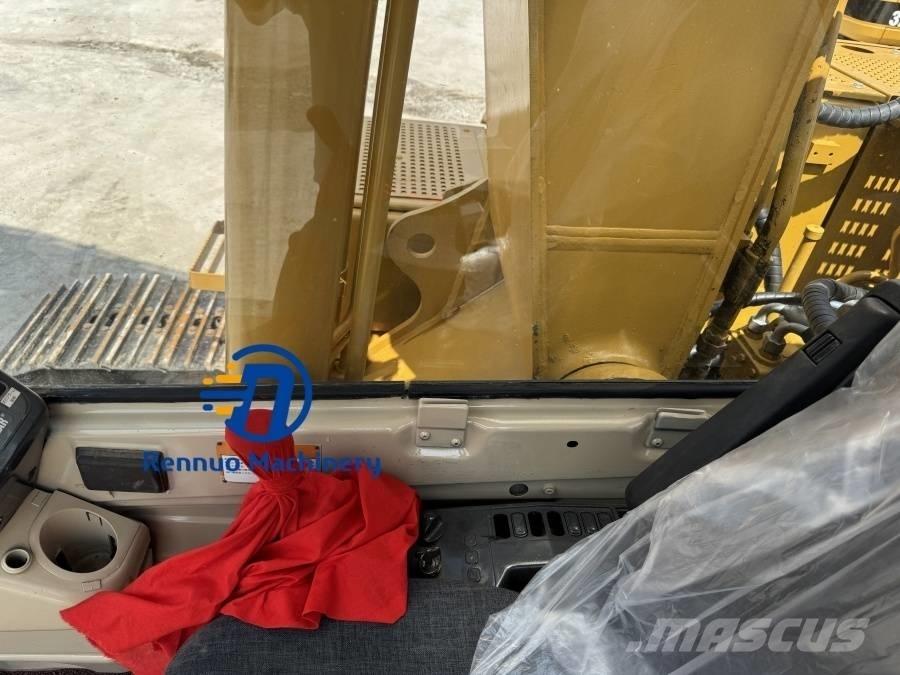 CAT 320B Kāpurķēžu ekskavatori