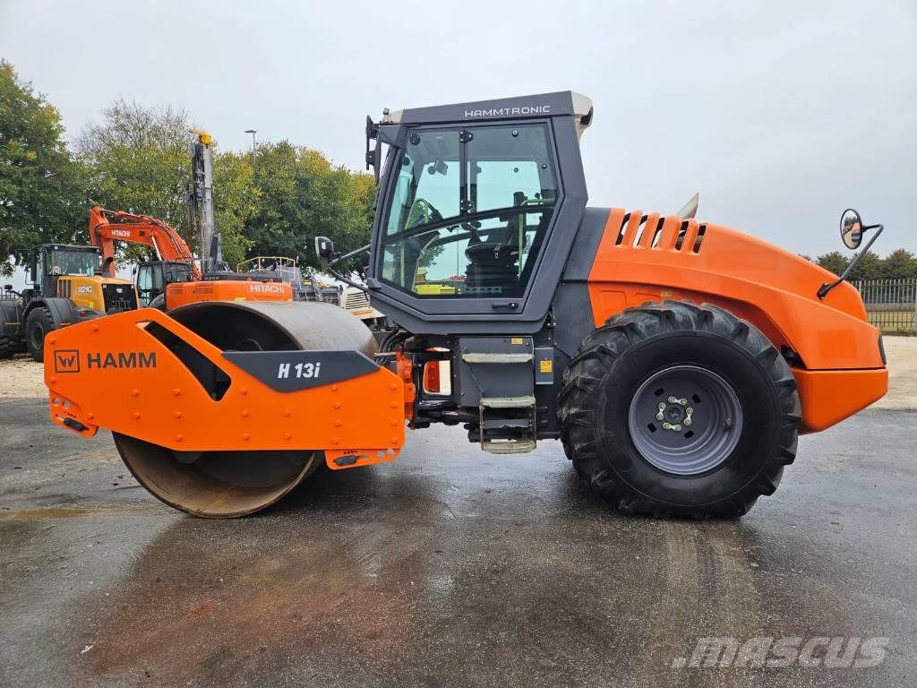 Hamm H13 i Vienvalča grunts veltņi