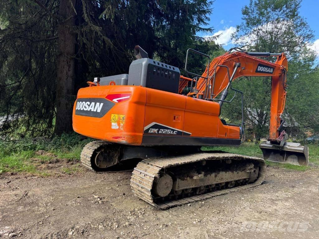 Doosan DX 225 LC-7 Kāpurķēžu ekskavatori
