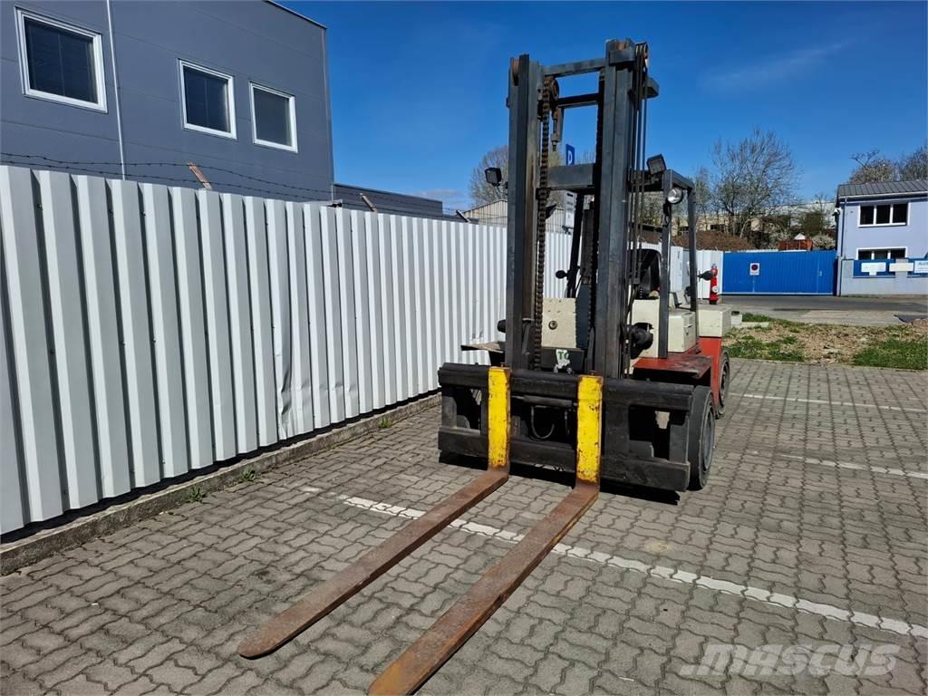 Nissan DF05A60U Tehnika ar dīzeļa dzinēju