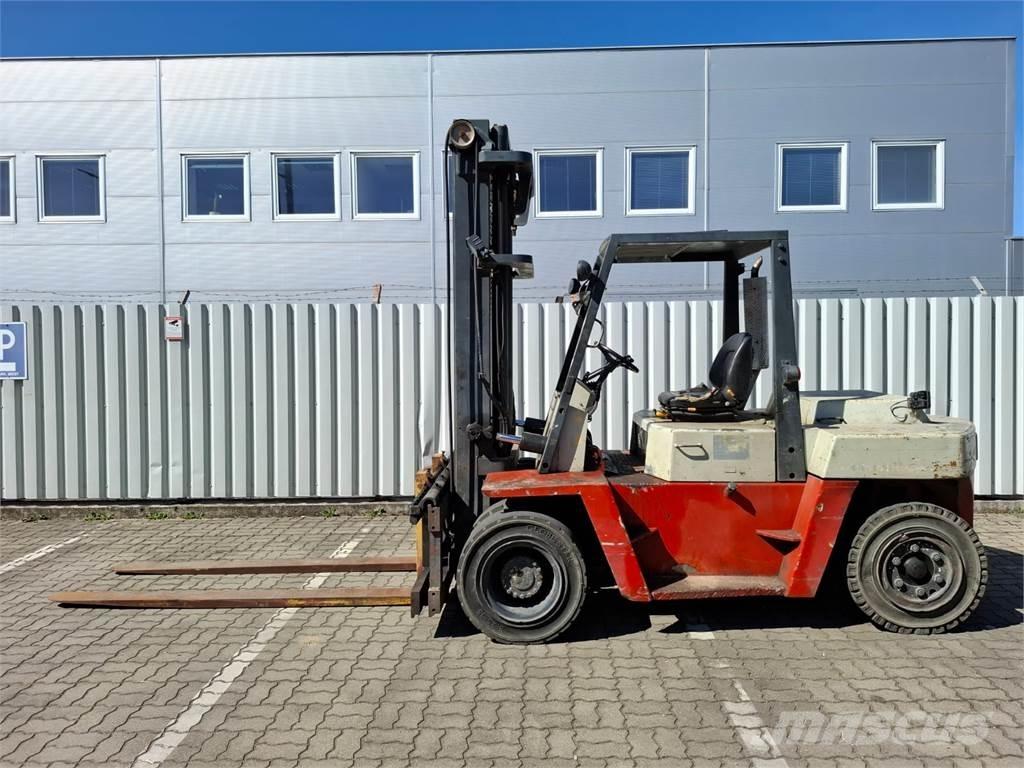 Nissan DF05A60U Tehnika ar dīzeļa dzinēju