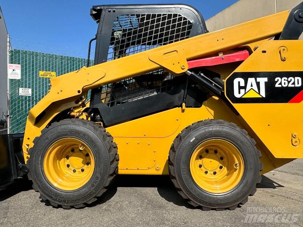 CAT 262 D Lietoti riteņu kompaktiekrāvēji