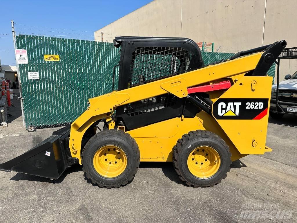 CAT 262 D Lietoti riteņu kompaktiekrāvēji