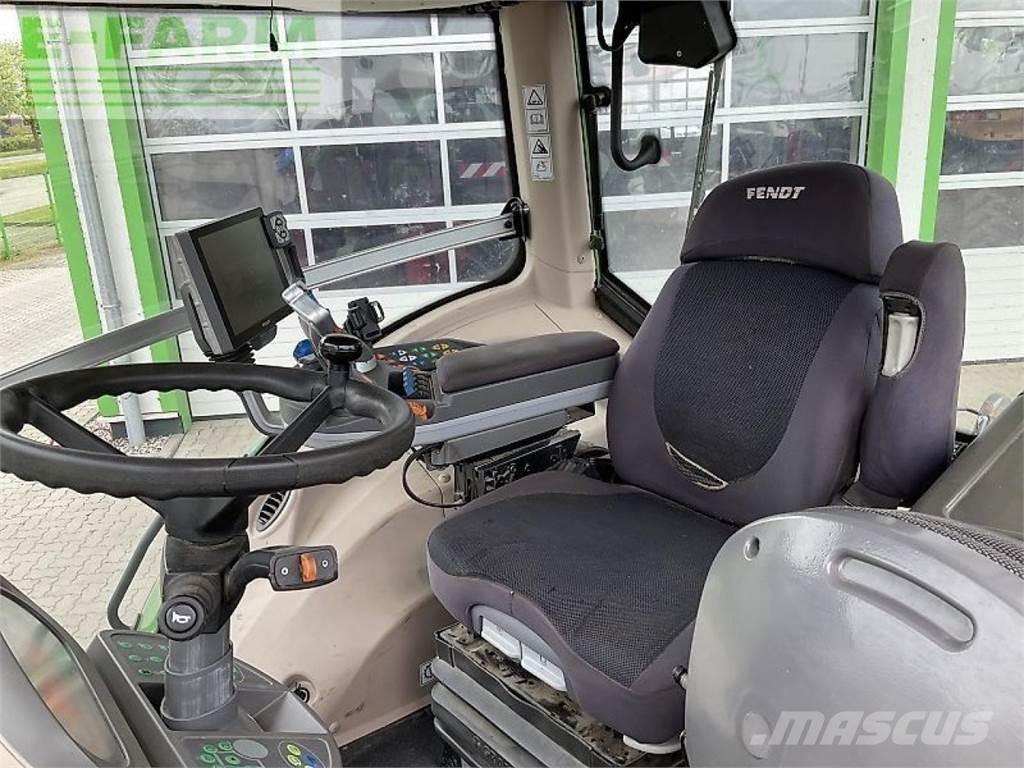 Fendt 826 vario s4 Traktori