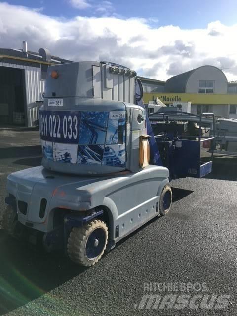 JLG TOUCAN 1210 Vertikālie pacēlāji