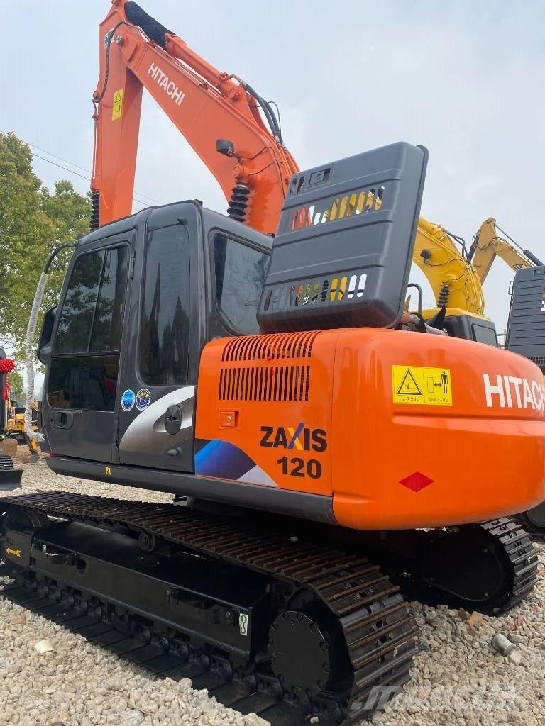 Hitachi ZX 120-6 Kāpurķēžu ekskavatori