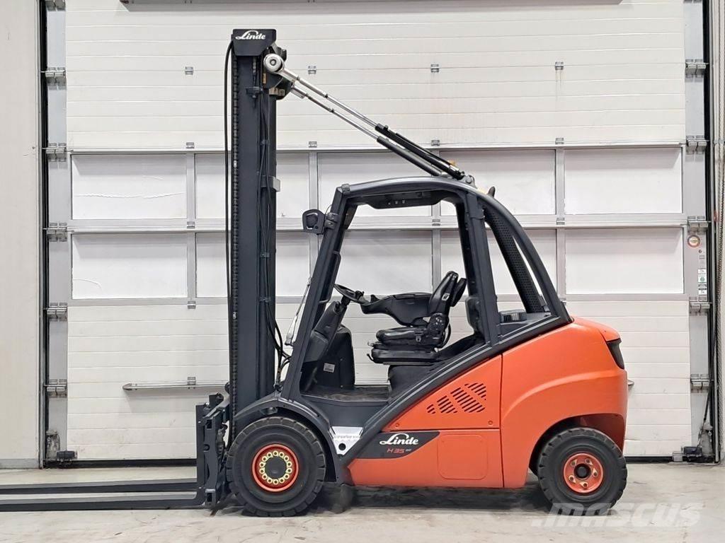 Linde H35D-02 Tehnika ar dīzeļa dzinēju