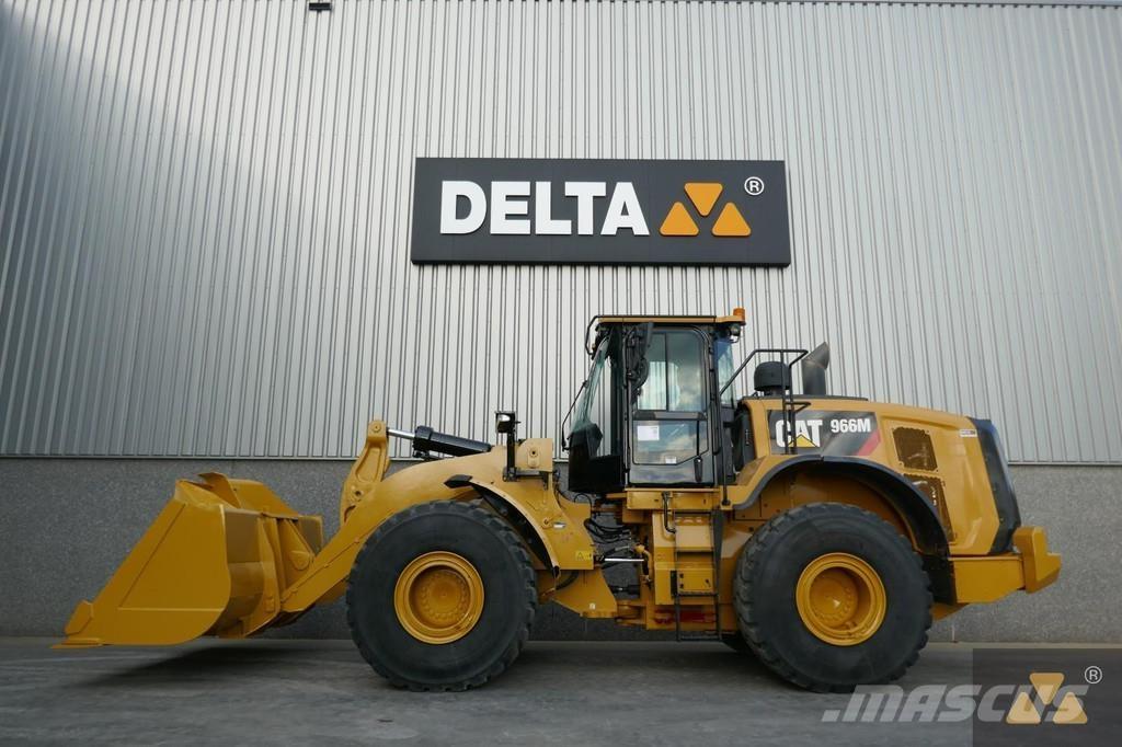 CAT 966M Iekrāvēji uz riteņiem
