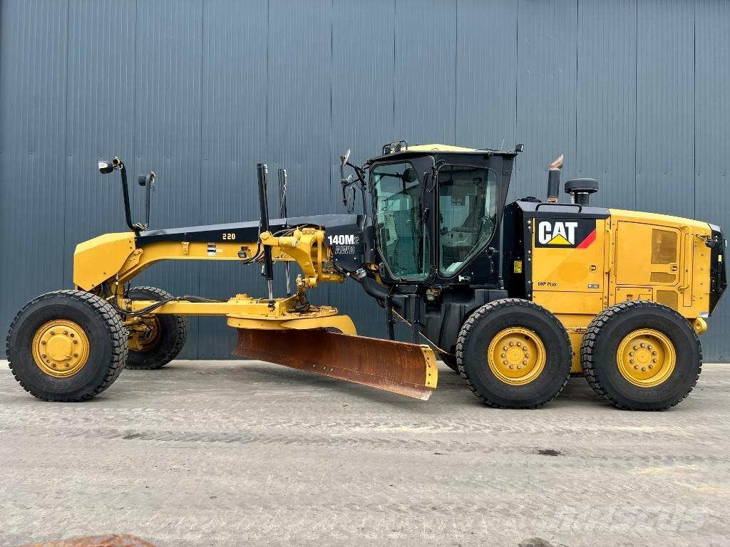 CAT 140M2 AWD Greideri