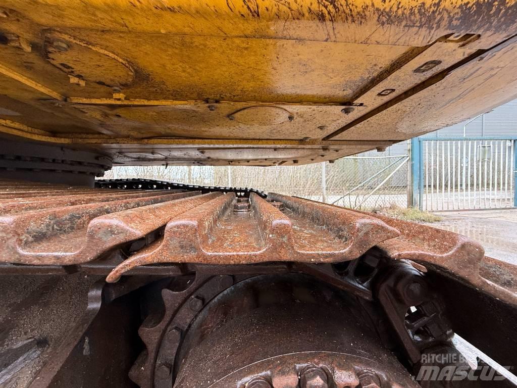 Komatsu HB 215 LC-2 Kāpurķēžu ekskavatori