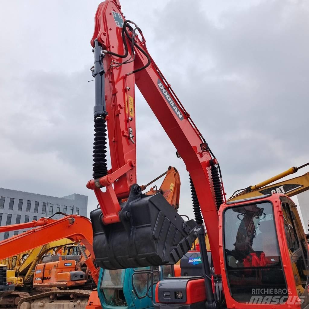Doosan DH 150 Kāpurķēžu ekskavatori
