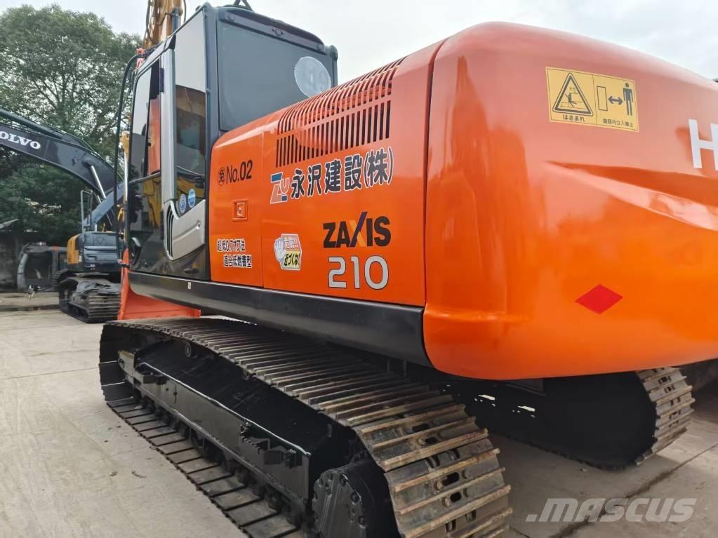Hitachi ZX 210 Kāpurķēžu ekskavatori