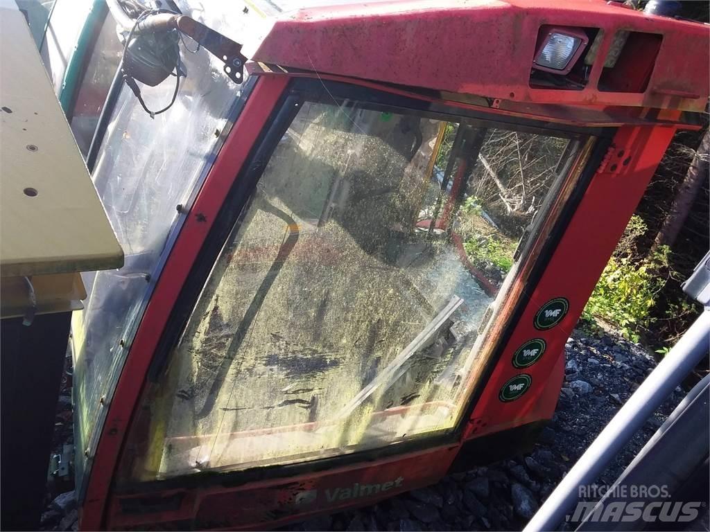 Valmet 941 Kabīnes un interjers