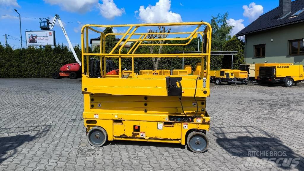 Haulotte Compact 10 Šķerveida pacēlāji