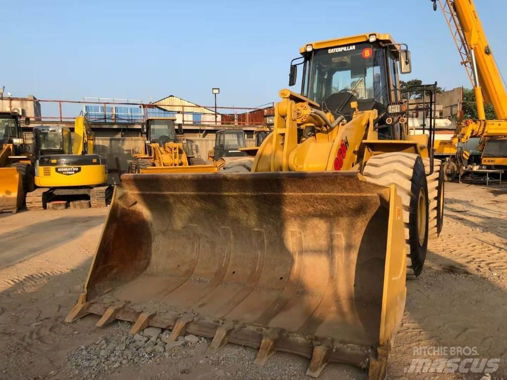 CAT 966H Iekrāvēji uz riteņiem