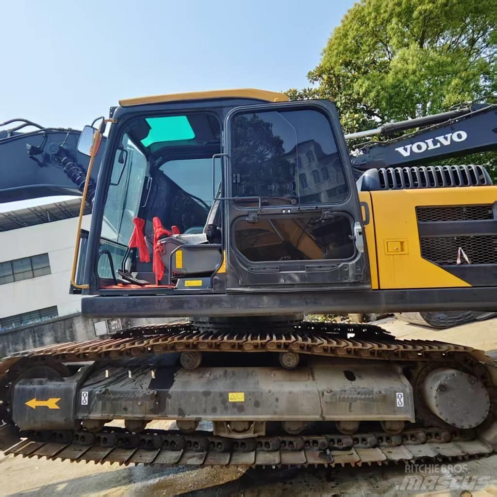Volvo EC 220 Kāpurķēžu ekskavatori