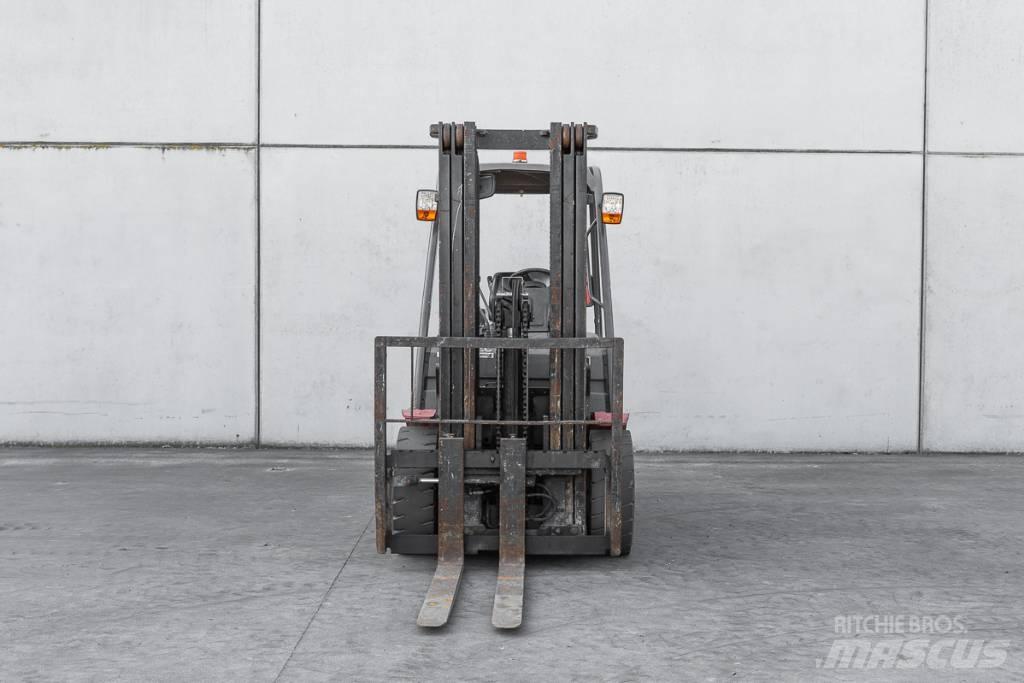 Manitou MI 30 D Tehnika ar dīzeļa dzinēju