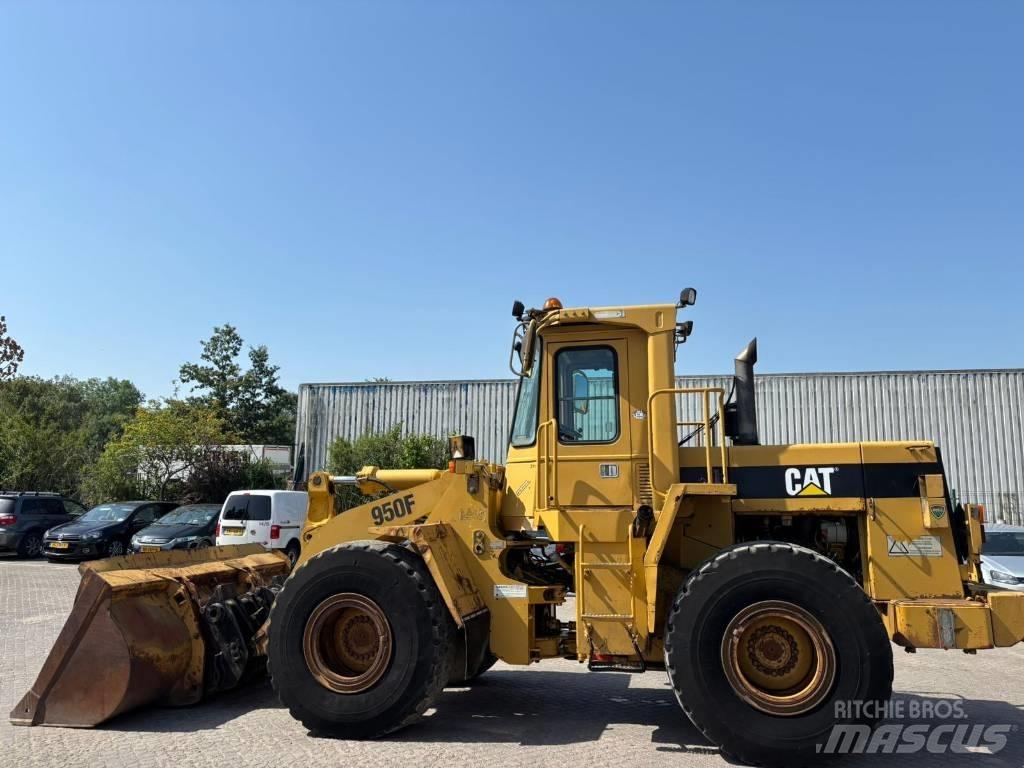 CAT 950 F Iekrāvēji uz riteņiem