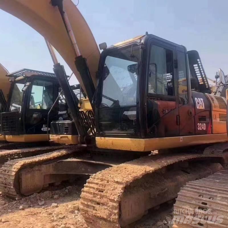 CAT 324 Kāpurķēžu ekskavatori