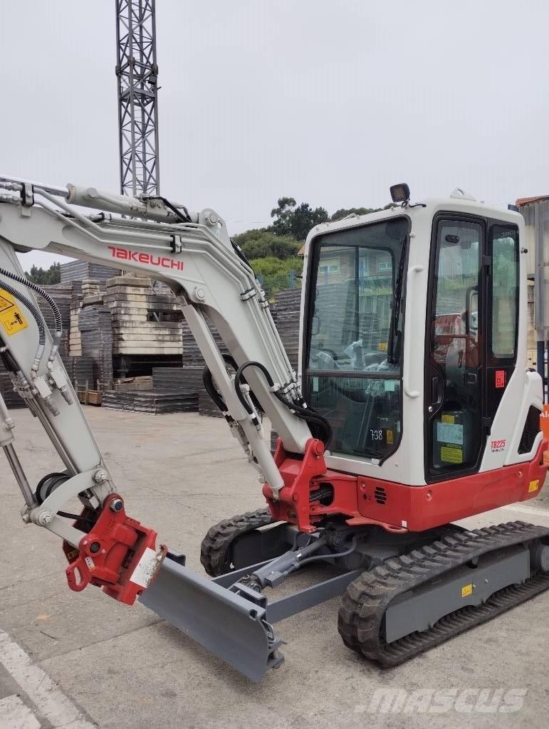 Takeuchi TB 225 Mini ekskavatori < 7 t