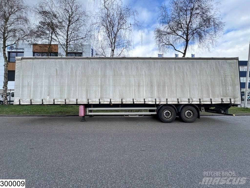 Samro Tautliner Tents puspiekabes