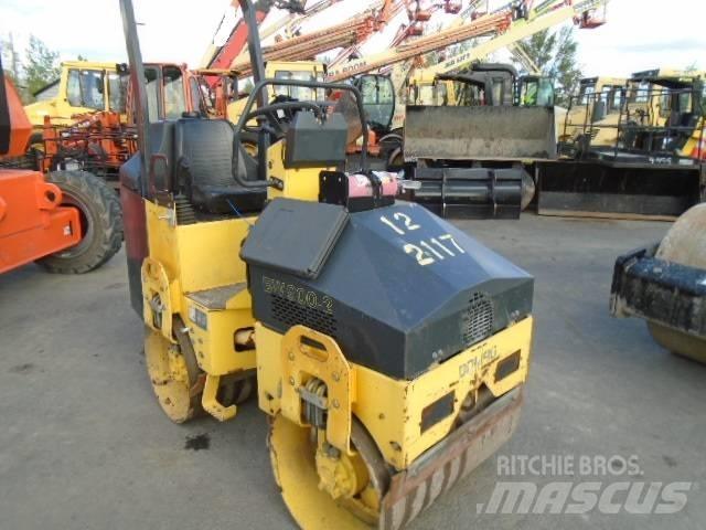 Bomag BW 900-2 Divvalču grunts veltņi