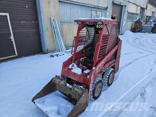 Bobcat 463 Lietoti riteņu kompaktiekrāvēji
