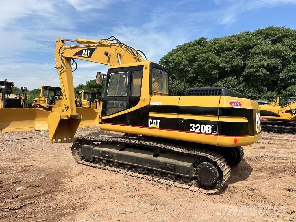 CAT 320 B Kāpurķēžu ekskavatori