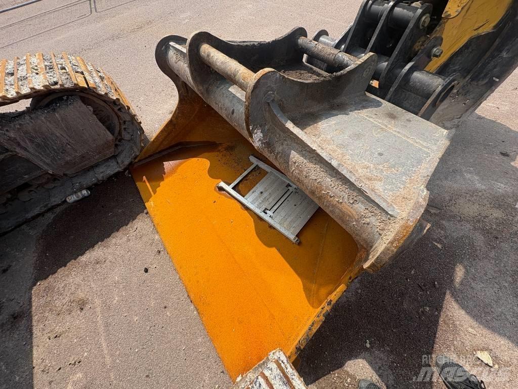 Volvo ECR 235 EL Kāpurķēžu ekskavatori