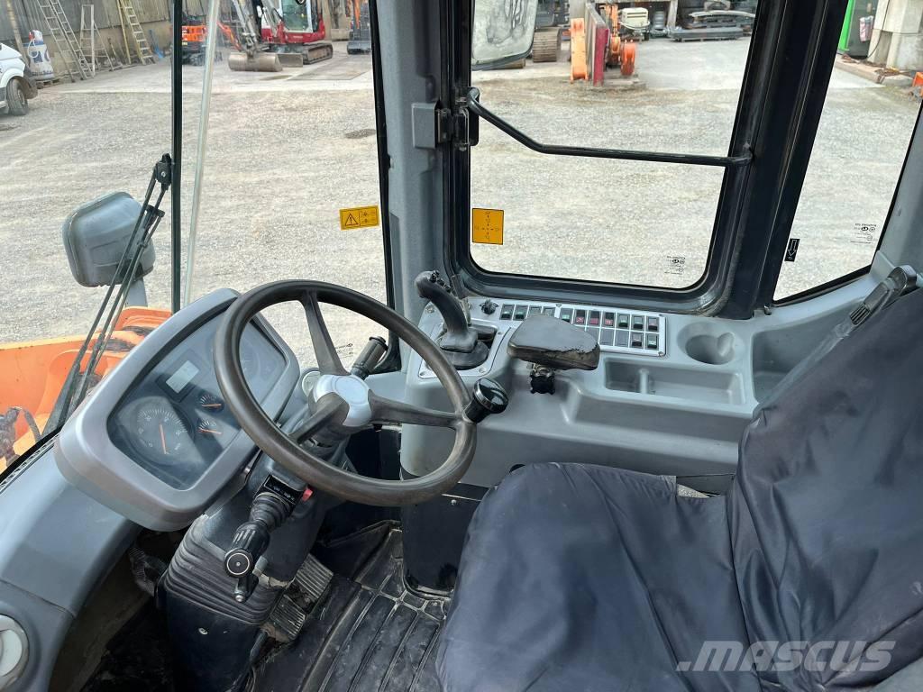 Doosan DL 200 Iekrāvēji uz riteņiem
