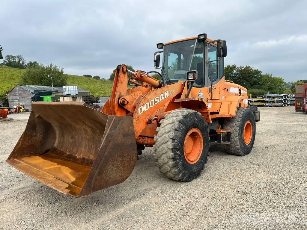 Doosan DL 200 Iekrāvēji uz riteņiem