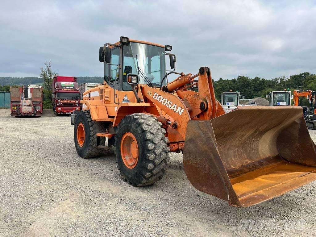 Doosan DL 200 Iekrāvēji uz riteņiem