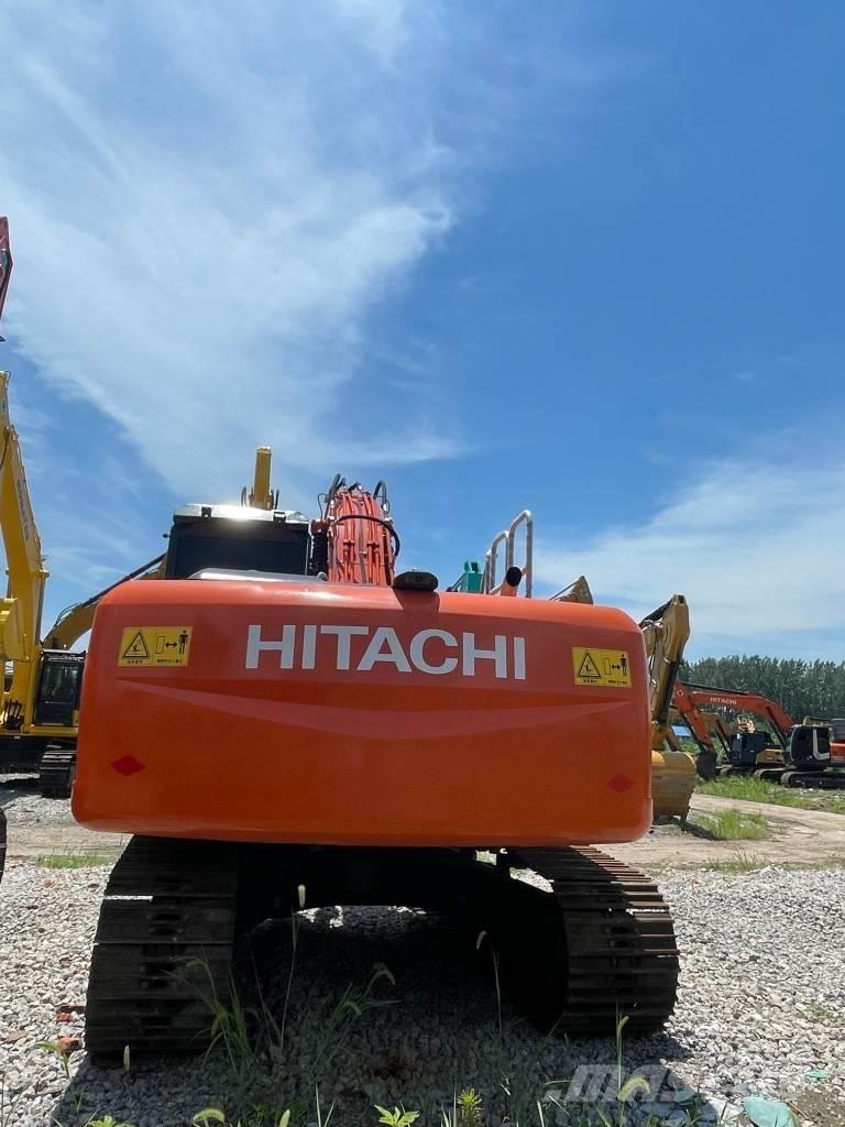 Hitachi ZX200 Kāpurķēžu ekskavatori