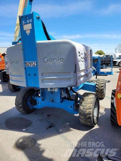 Genie S 40 Teleskopiskie pacēlāji