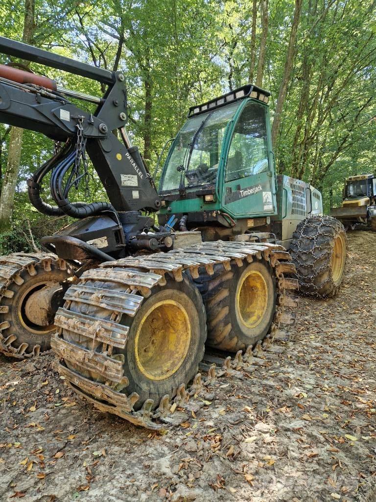 John Deere 1270 D Harvesteri